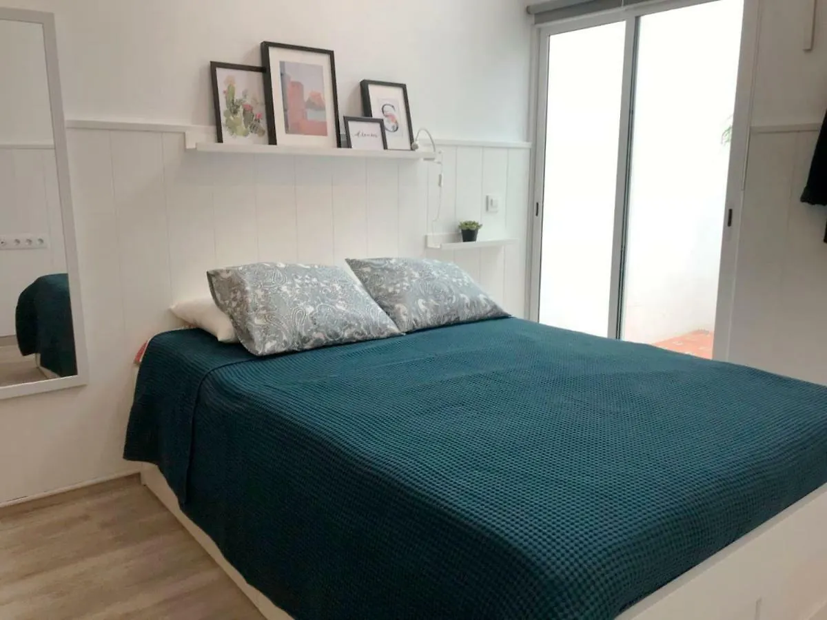 Ideal Apartamento Tipo Loft En Triana Sevilla Wifi 0*, 塞维利亚